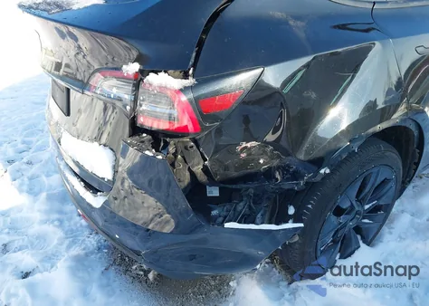 2020 Tesla Model Y Long Range Dual Motor All-Wheel Drive z USA, uszkodzony, nr VIN 5YJYGDEE0LF057668